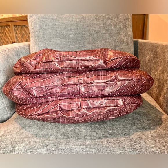 Marc By Marc Jacobs VINTAGE CrocEmbossed Purple Hobo/Sling Bag X-LARGE Crossbody - Picture 14 of 17